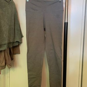 Gray fabletics leggings
